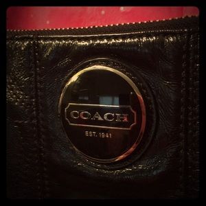 Gorgeous coach handbag/cross body removable strap